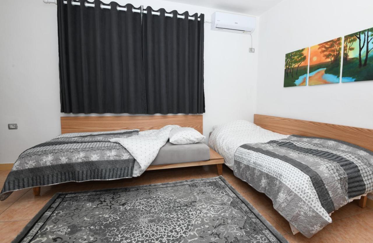 Rondine Studio Apartment Tirana Esterno foto