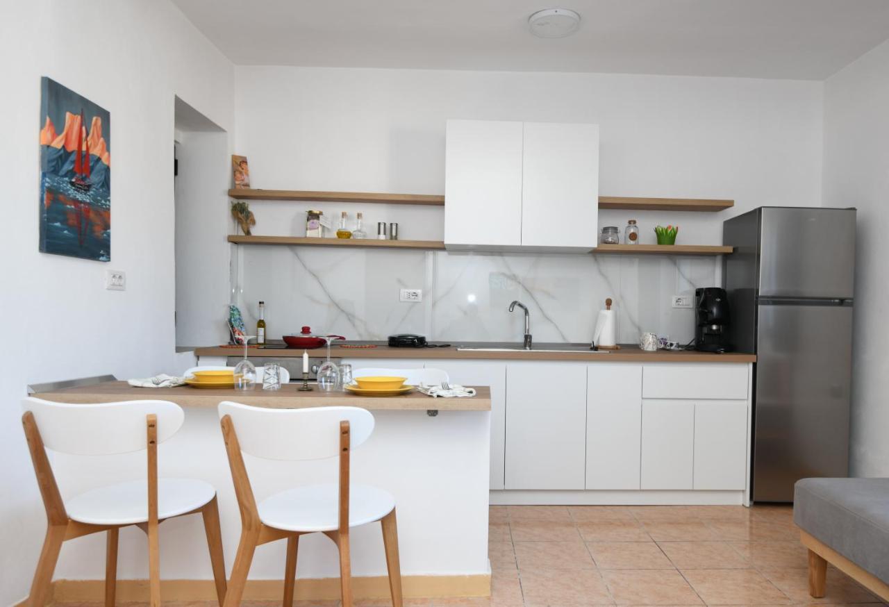 Rondine Studio Apartment Tirana Esterno foto