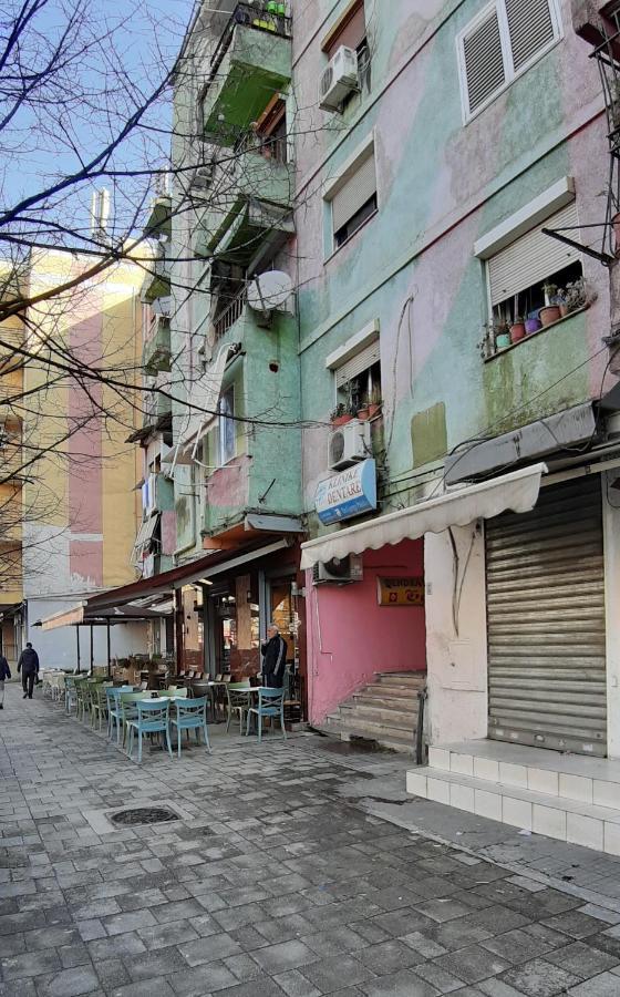 Rondine Studio Apartment Tirana Esterno foto